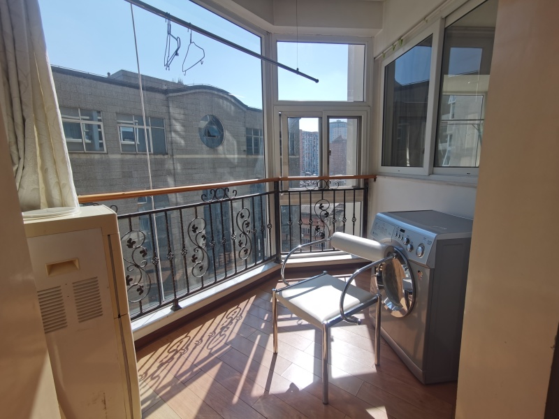 4室2廳2陽臺 瀾滄江花園臥室