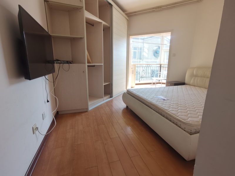 4室2廳2陽臺 瀾滄江花園臥室