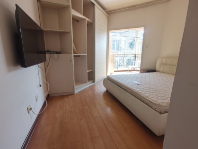 4室2廳2陽臺 瀾滄江花園臥室