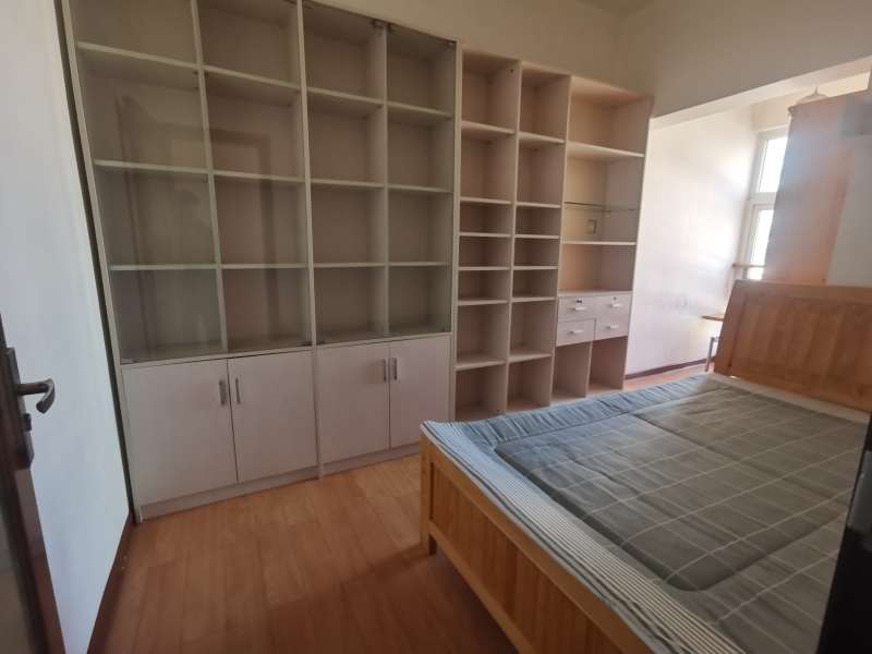 4室2廳2陽臺 瀾滄江花園臥室