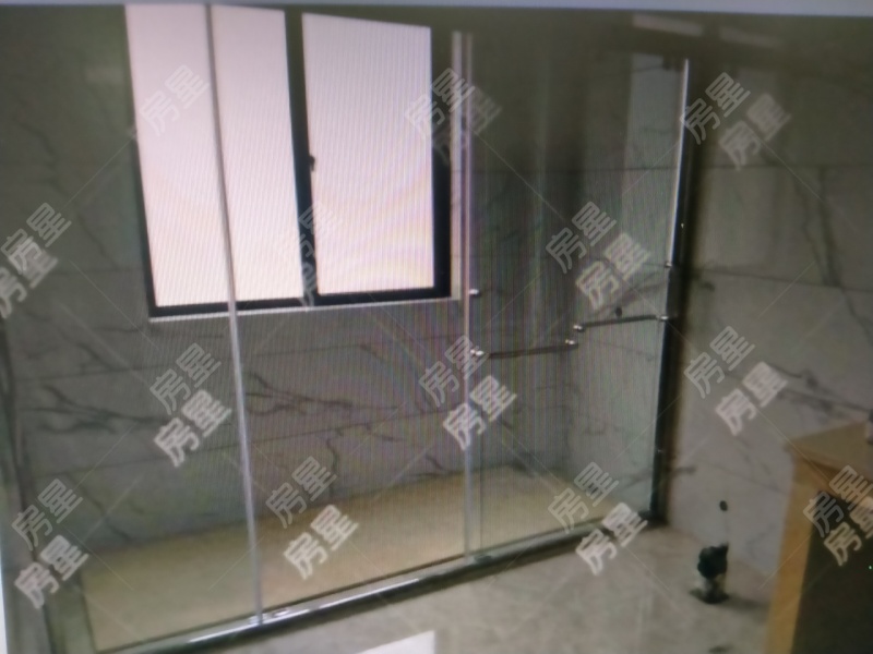 5室3廳3陽(yáng)臺(tái) 果林湖畔別墅衛(wèi)生間