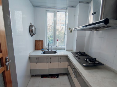 4室2廳2陽(yáng)臺(tái) 世紀(jì)城嵐春苑