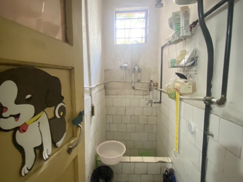 2室2廳1陽臺 東華小區(qū)衛(wèi)生間