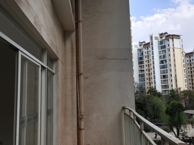 4室2廳2陽臺 鑫逸苑陽臺