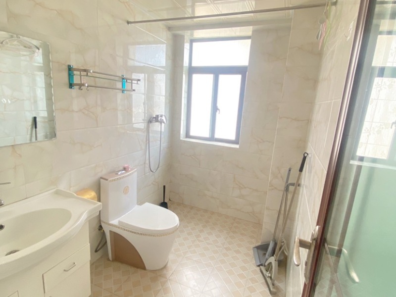 2室2廳1陽臺 溪畔麗景客廳