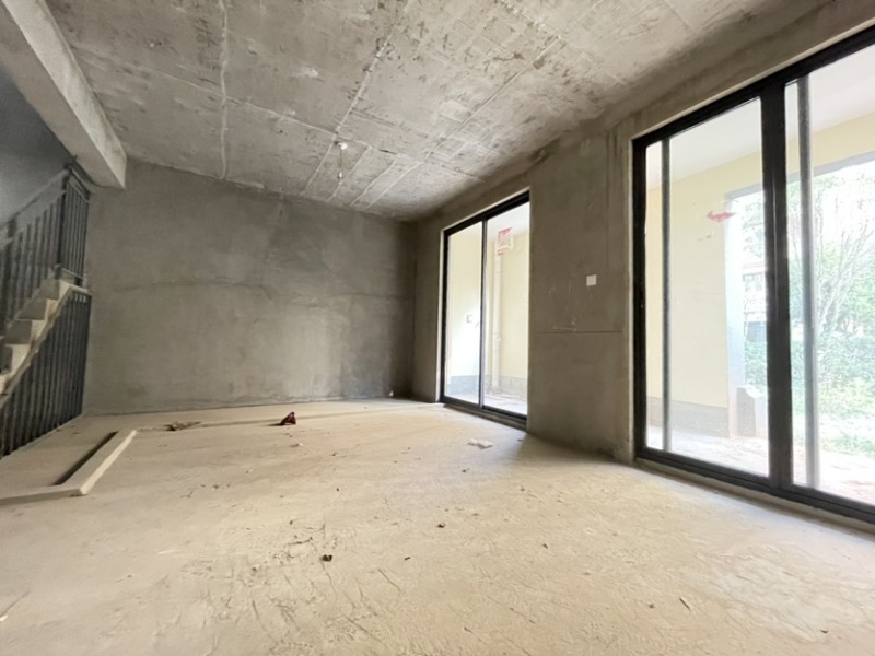 4室2廳3陽(yáng)臺(tái) 滇池ONE 11號(hào)地塊餐廳