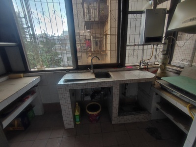 2室2廳1陽(yáng)臺(tái) 云南省糧食局