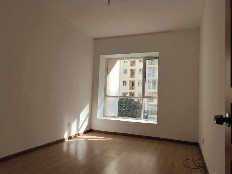 4室2廳2陽臺 鑫逸苑臥室