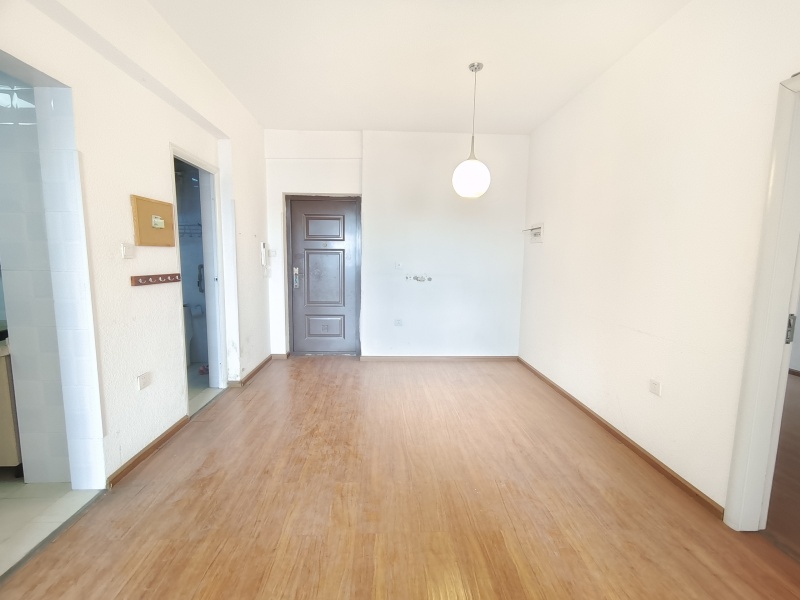 2室2廳1陽臺 溪畔麗景餐廳