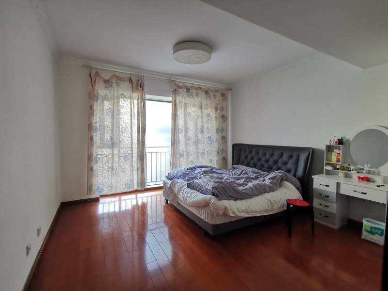 5室3廳2陽臺(tái) 楓林盛景西區(qū)別墅臥室