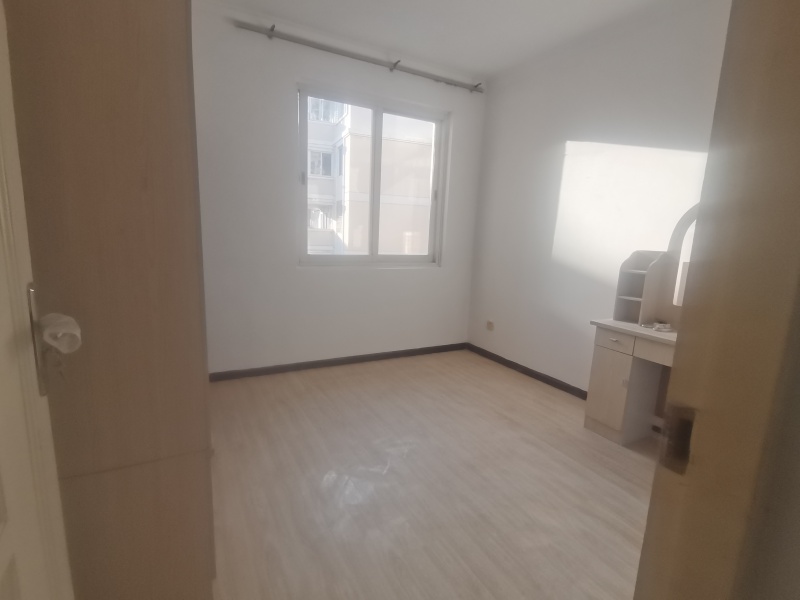 1室1廳1陽臺(tái) 江東鳴翠園東區(qū)臥室