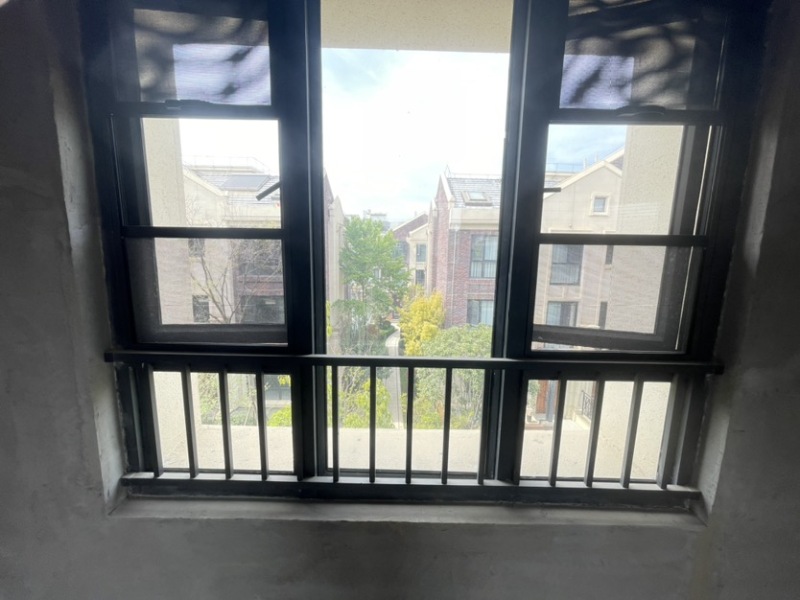 4室5廳3陽(yáng)臺(tái) 滇池ONE A16號(hào)地塊別墅客廳