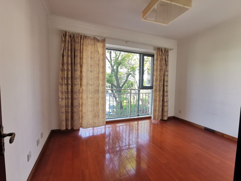 5室3廳2陽臺(tái) 楓林盛景西區(qū)別墅臥室