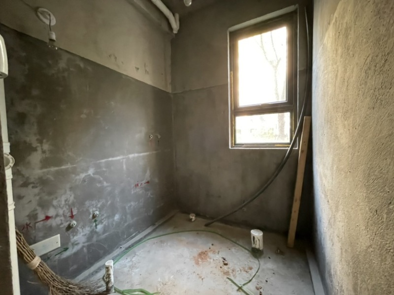 4室2廳3陽(yáng)臺(tái) 滇池ONE 11號(hào)地塊衛(wèi)生間