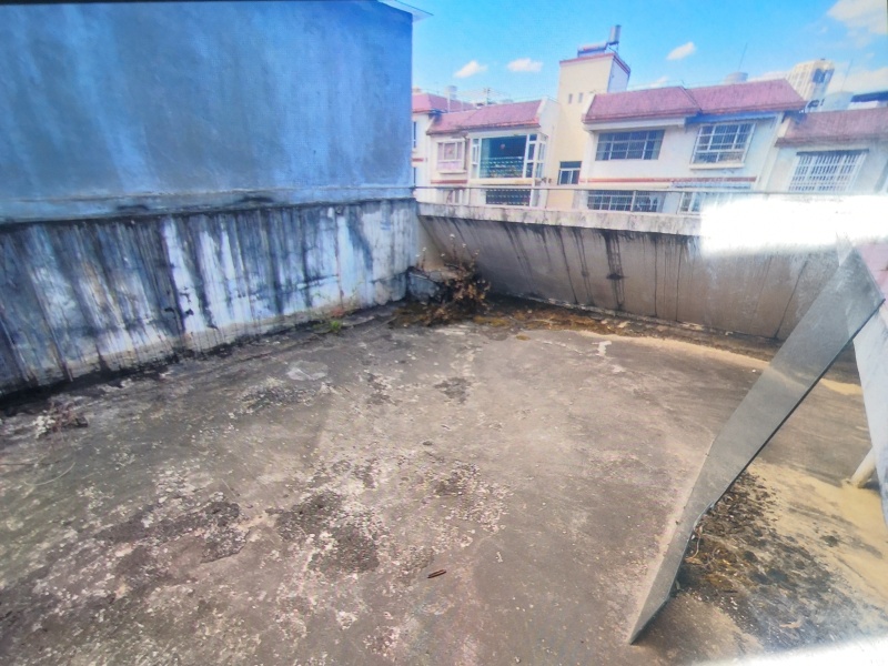 6室2廳3陽臺(tái) 金林碧水別墅客廳