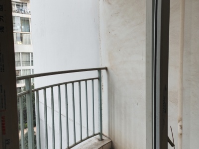 4室2廳2陽臺 鑫逸苑陽臺