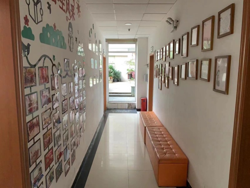 5室2廳2陽(yáng)臺(tái) 新月花園其他