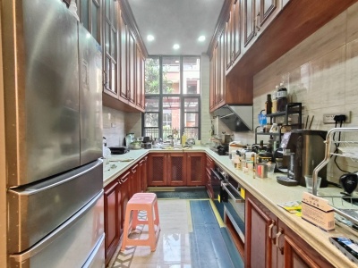 5室2廳3陽臺 招商海公館別墅客廳