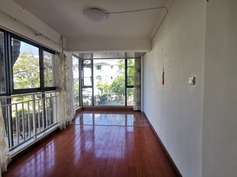 5室3廳2陽臺(tái) 楓林盛景西區(qū)別墅臥室