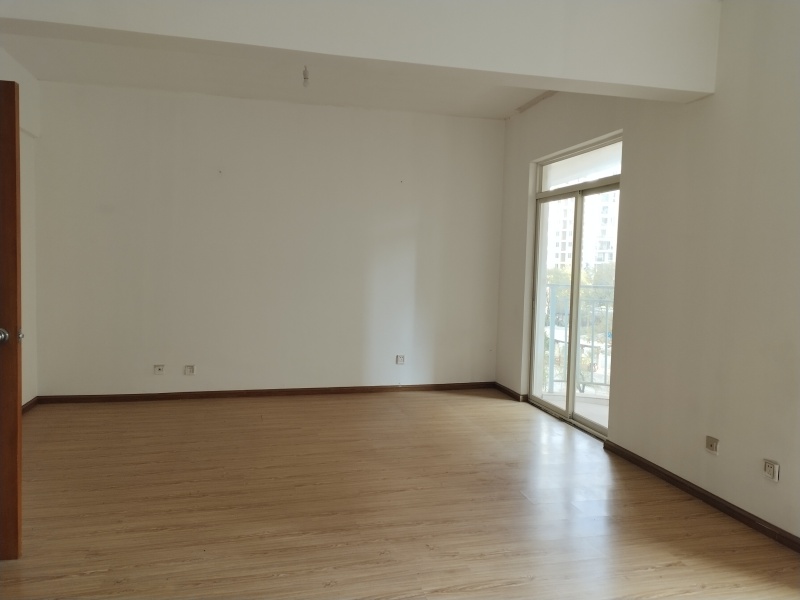 4室2廳2陽臺 鑫逸苑臥室