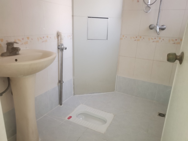 1室1廳1陽臺(tái) 江東鳴翠園東區(qū)衛(wèi)生間