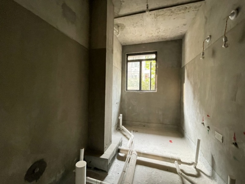 4室2廳3陽(yáng)臺(tái) 滇池ONE 11號(hào)地塊衛(wèi)生間