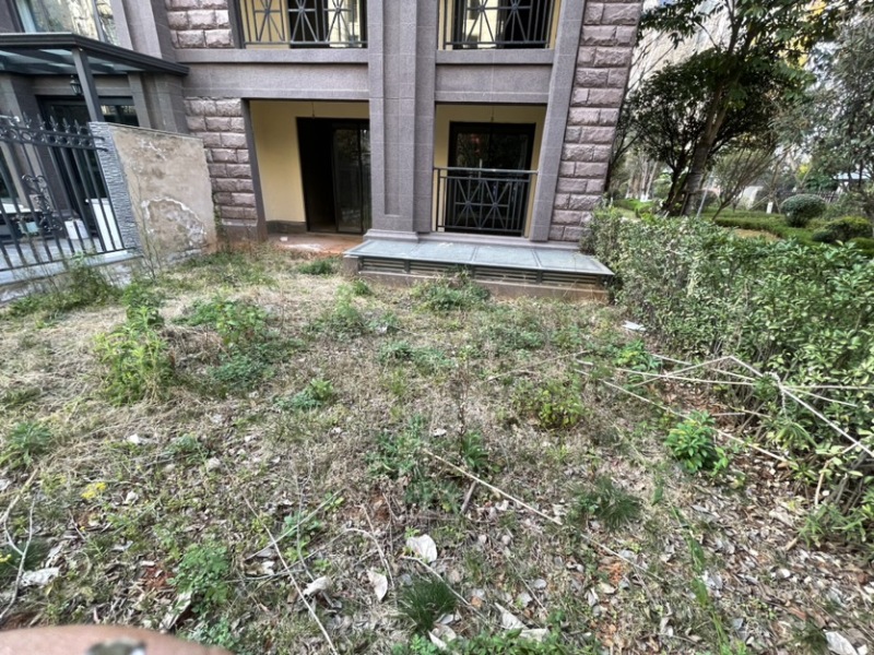 4室2廳3陽(yáng)臺(tái) 滇池ONE 11號(hào)地塊自家花園