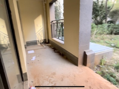 4室2廳3陽(yáng)臺(tái) 滇池ONE 11號(hào)地塊陽(yáng)臺(tái)