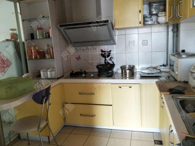 3室2廳1陽(yáng)臺(tái) 水晶宮