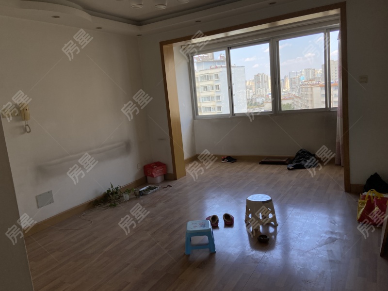 3室2廳1陽臺 無線電廠宿舍（建設(shè)路238號）客廳