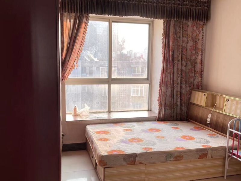 5室2廳2陽臺 匯和花園臥室