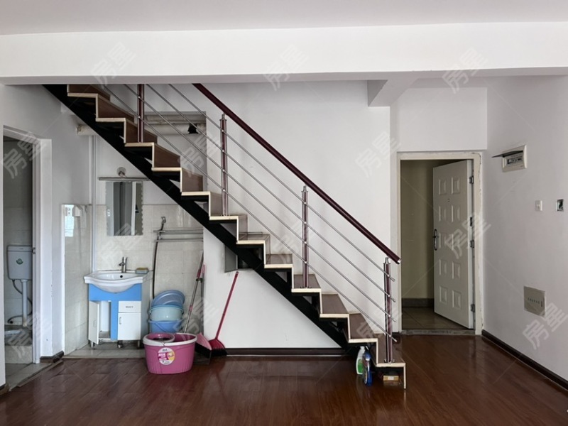 3室2廳1陽臺(tái) 奧宸橙郡二期客廳