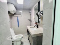 1室1廳1陽臺(tái) 86街公寓U2衛(wèi)生間