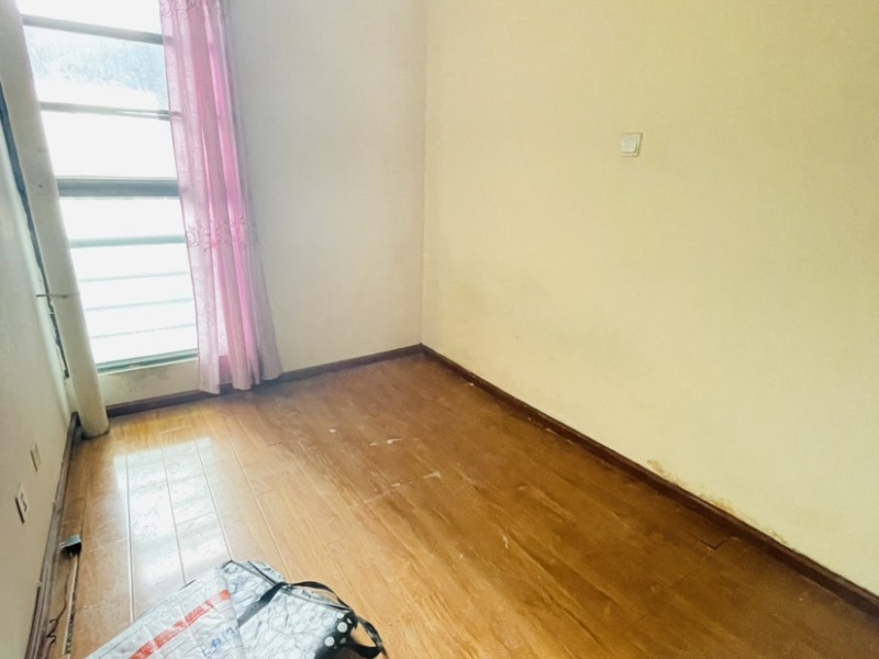 4室2廳2陽臺 經(jīng)典雙城二、三期臥室