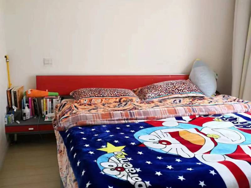 5室2廳2陽(yáng)臺(tái) 南方公園臥室