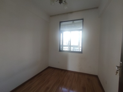 3室2廳1陽(yáng)臺(tái) 南亞未來(lái)城一期