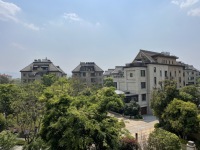 4室2廳3陽(yáng)臺(tái) 綠地海珀瀾庭別墅客廳