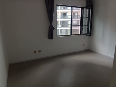 3室2廳2陽臺(tái) 大華公園天下東湖苑