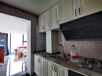 2室2廳1陽(yáng)臺(tái) 萬(wàn)彩城四期