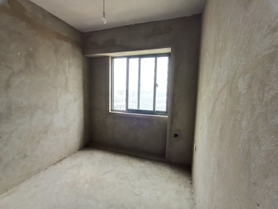 4室2廳1陽臺 溪畔麗景