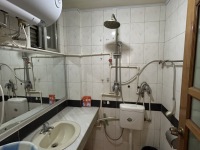 3室2廳1陽臺 金馬鎮(zhèn)政府住宅樓衛(wèi)生間