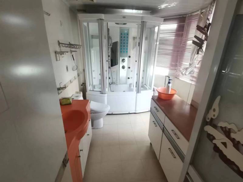 3室2廳2陽臺 世紀(jì)城玉春苑衛(wèi)生間