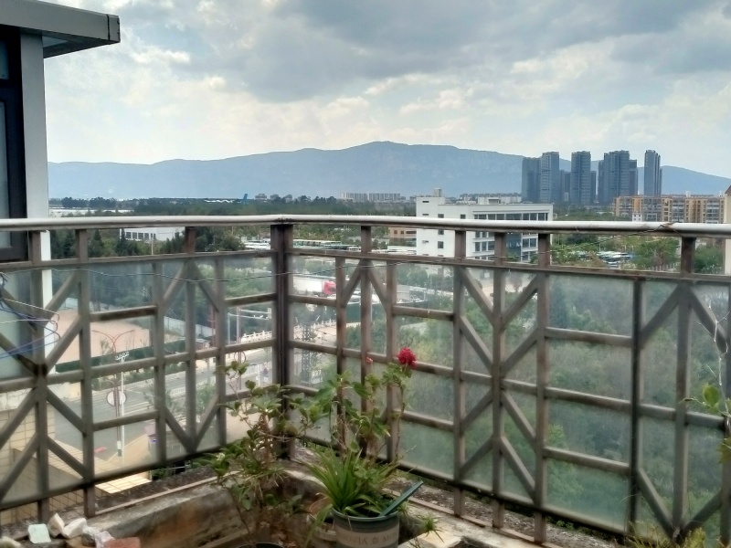 云南艺术家园阳台