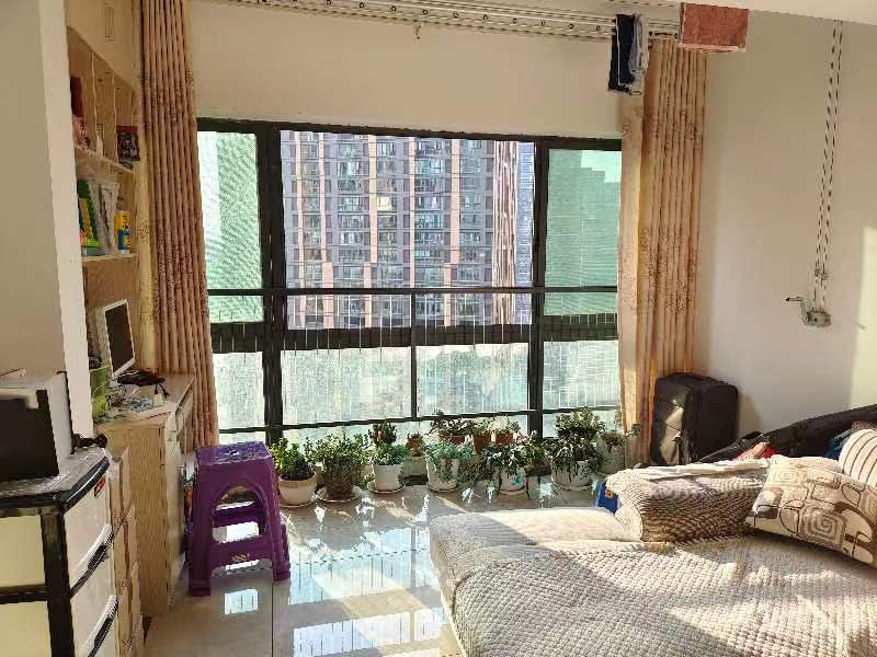 2室2廳1陽(yáng)臺(tái) 海倫國(guó)際海樂(lè)城客廳