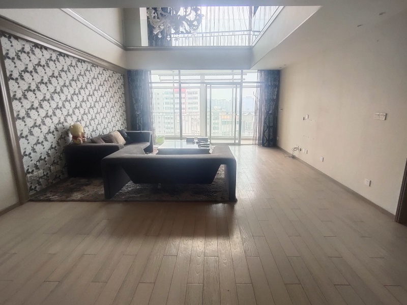 5室2廳2陽臺 中央麗城其他