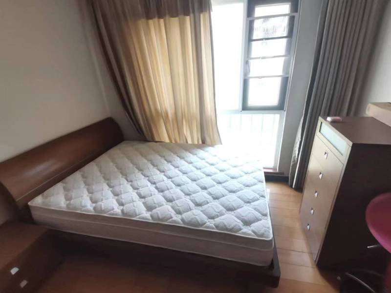 3室2廳2陽臺 世紀(jì)城玉春苑臥室