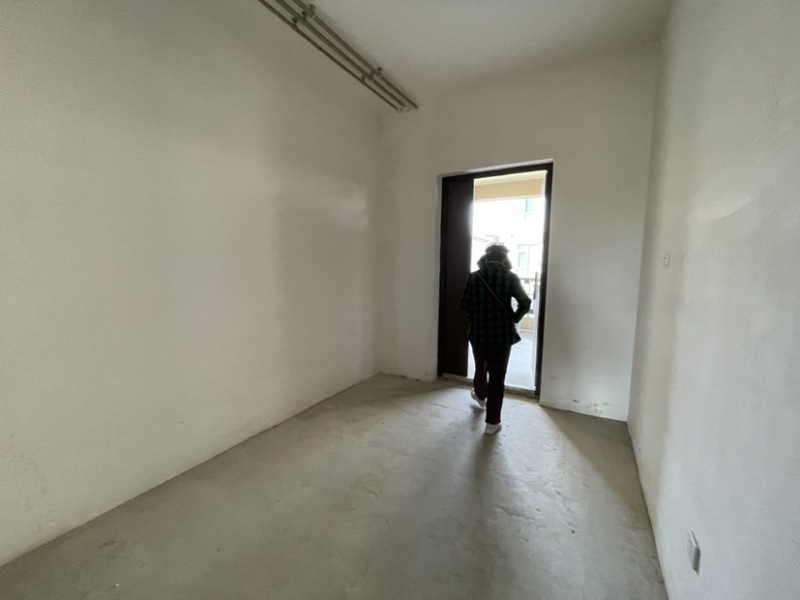 4室2廳3陽(yáng)臺(tái) 綠地海珀瀾庭別墅門廳