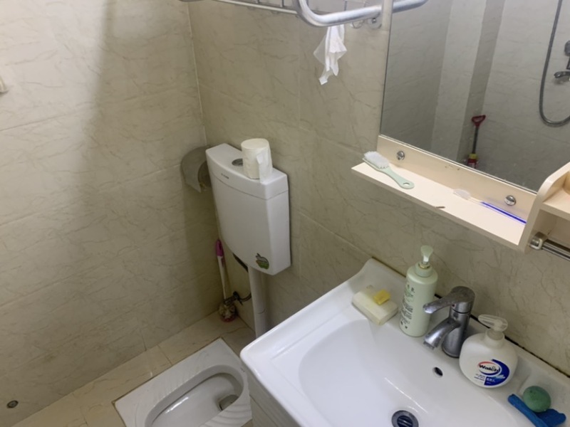 3室2廳2陽臺 萬宏國際三期衛(wèi)生間