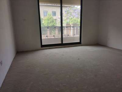 5室2廳2陽(yáng)臺(tái) 綠地海珀瀾庭別墅餐廳