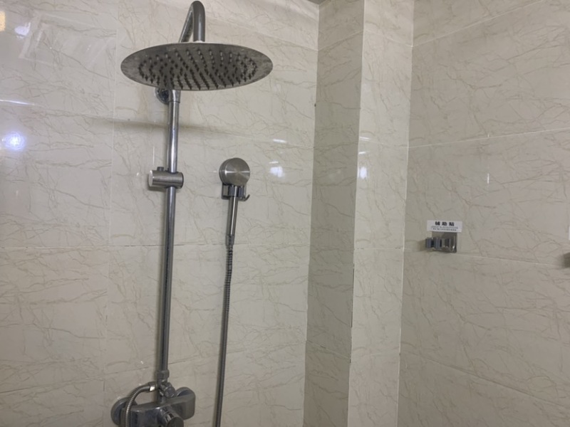 3室2廳2陽臺 萬宏國際三期衛(wèi)生間